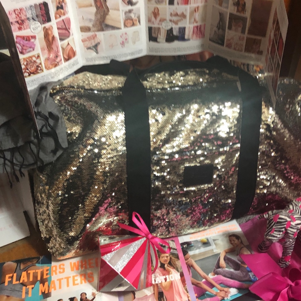PINK BLING XL BLING DUFFLE BAG🔴SALE DOG LOGO INTO PATTERN
